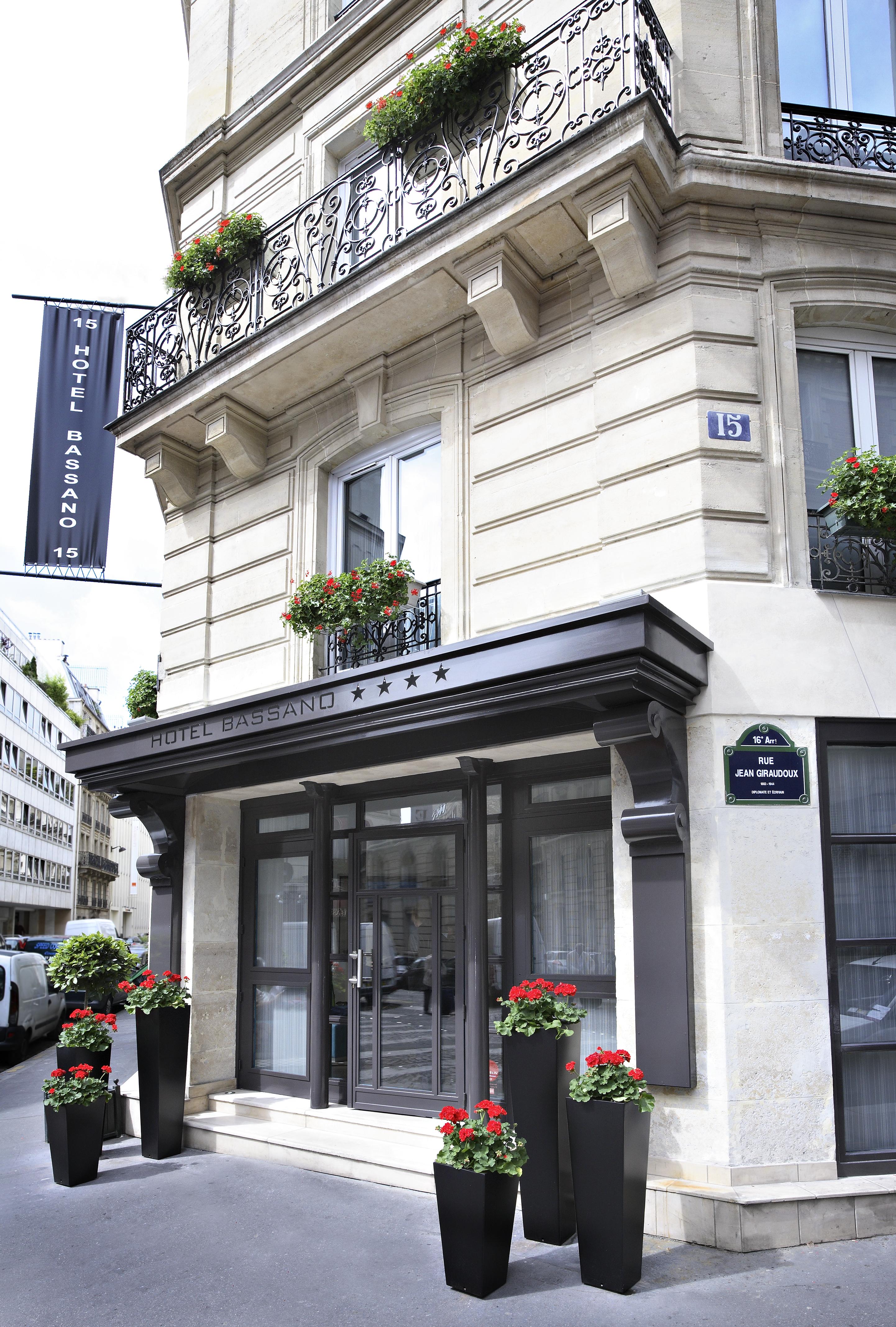 Hotel Bassano Paris Ngoại thất bức ảnh